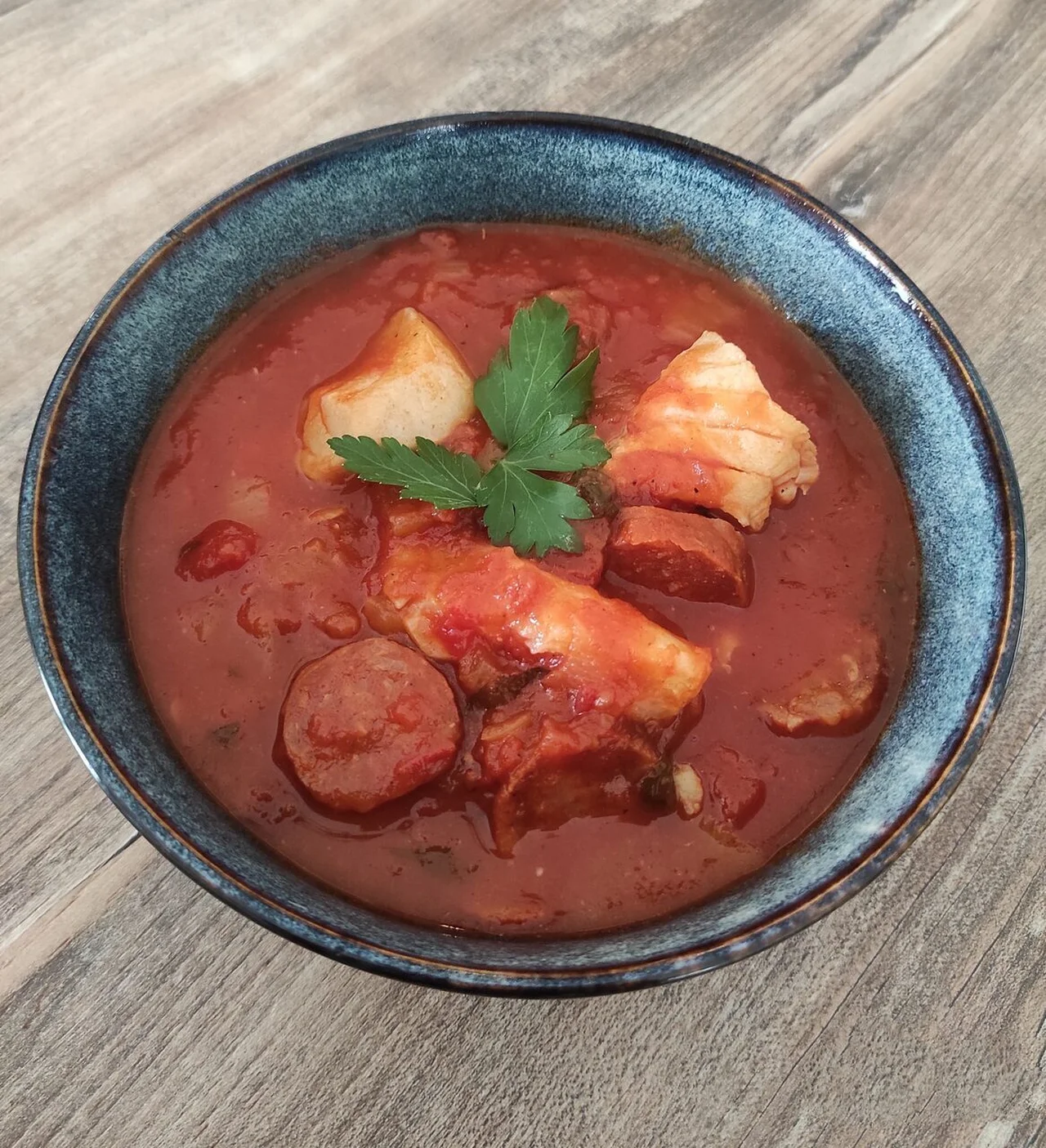 Lotte au chorizo et cidre